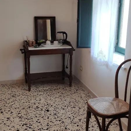 Palazzo Migliaccio * ジェラーチェ